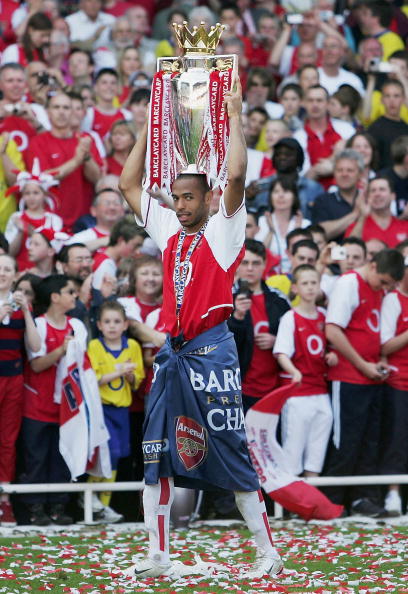 中超半场：两队三人进球被吹，山东泰山2-0武汉三镇（中超半场：双方三球被判无效，山东泰山2-0领先武汉三镇）