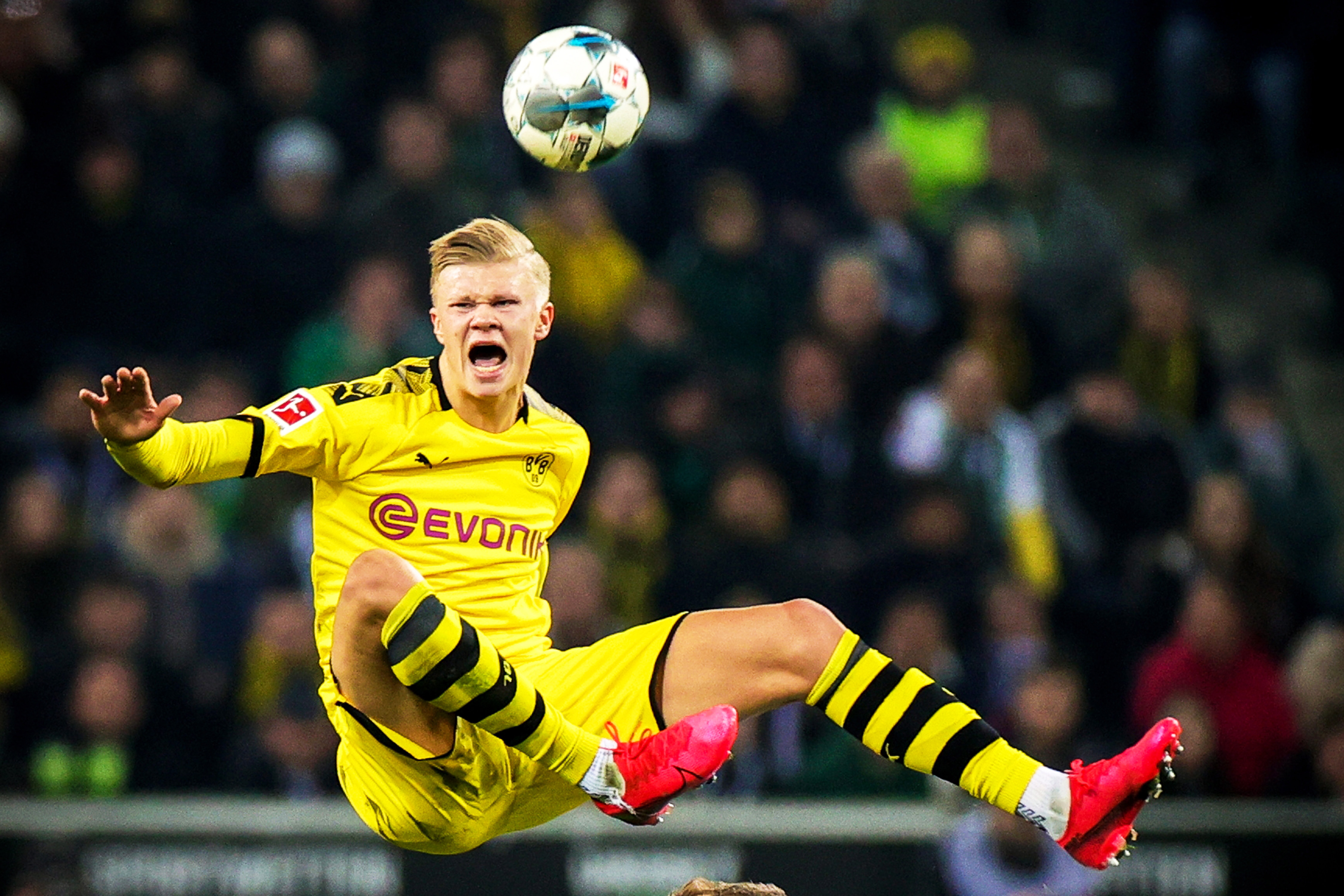 铁人！德里赫特成曼联本赛季唯一全勤球员（曼联本季唯一全勤，德里赫特化身铁人）