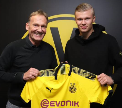 德甲半场：特雷破门，佩奇诺维奇扳平，沃尔夫斯堡1-1弗赖堡（德甲半场战报：特雷先拔头筹，佩奇诺维奇扳平，沃尔夫斯堡1-1弗赖堡）