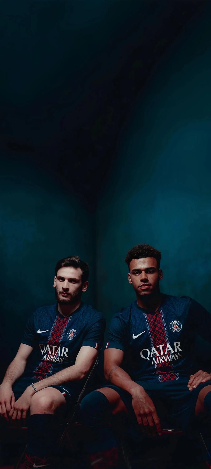 托蒂：米兰双雄和那不勒斯是意甲夺冠热门，悬念会持续到最后（托蒂：意甲争冠看米兰双雄与那不勒斯，胜负要到最后揭晓）