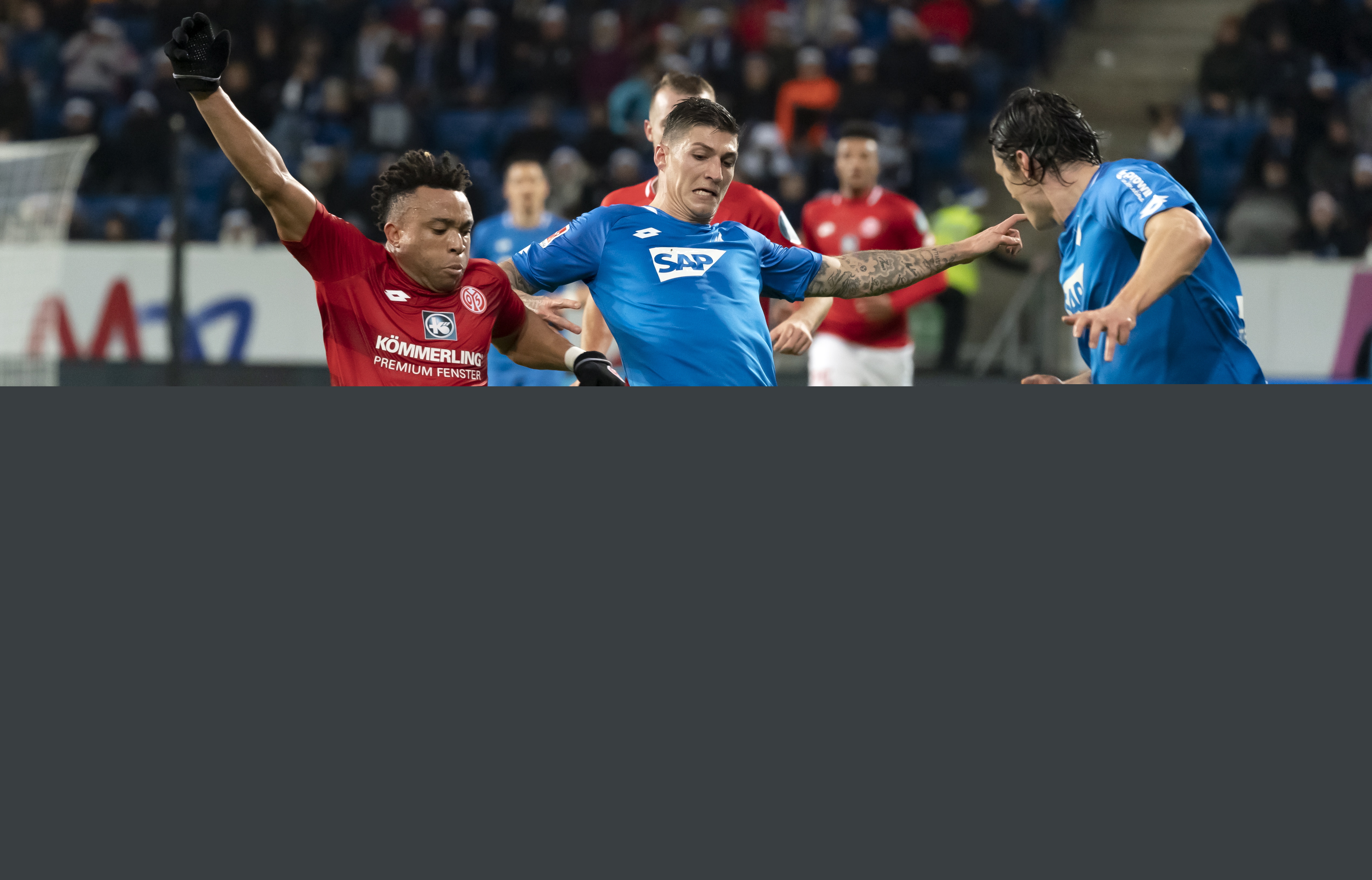 王飞获双料推广人奖，推动中国拳击发展，助力职业拳击繁荣。